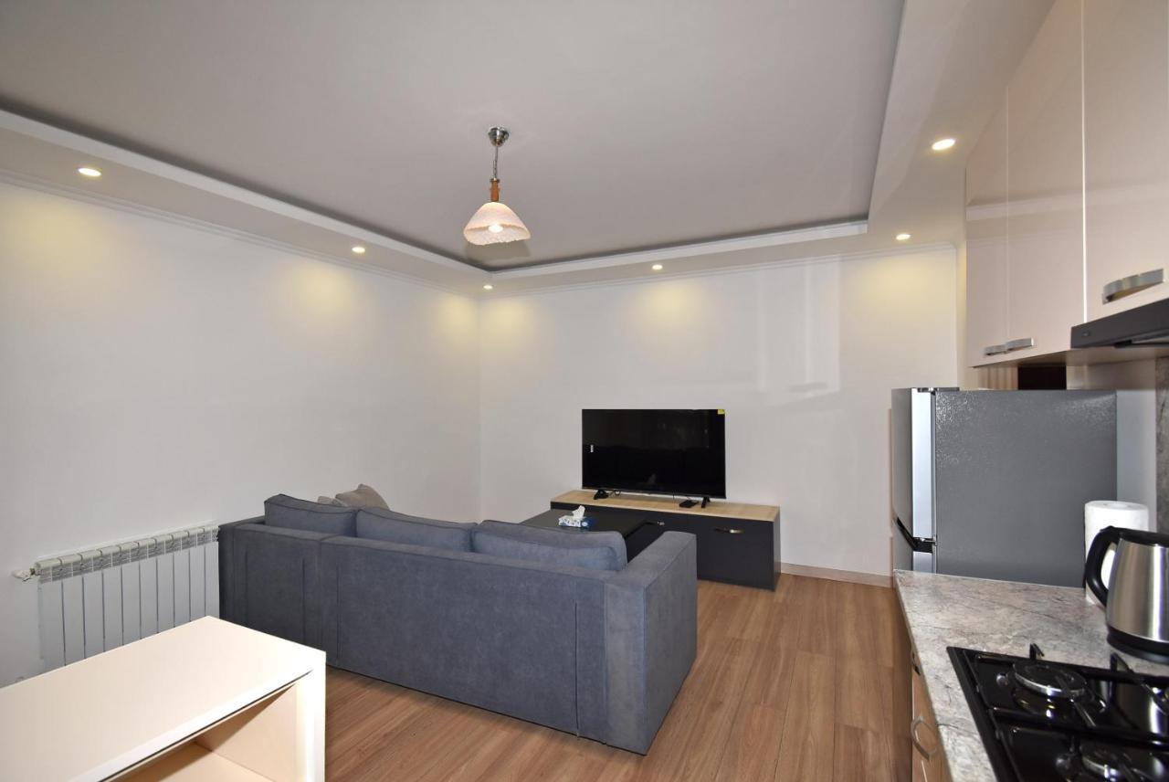 19Tumanyan Excellent Apartment In The Centre Of Capital Jerevan Exteriör bild